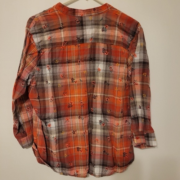 Tops - Laura Scott Cotton Floral Check Pattern Plaid ButtonUp Shirt Red and